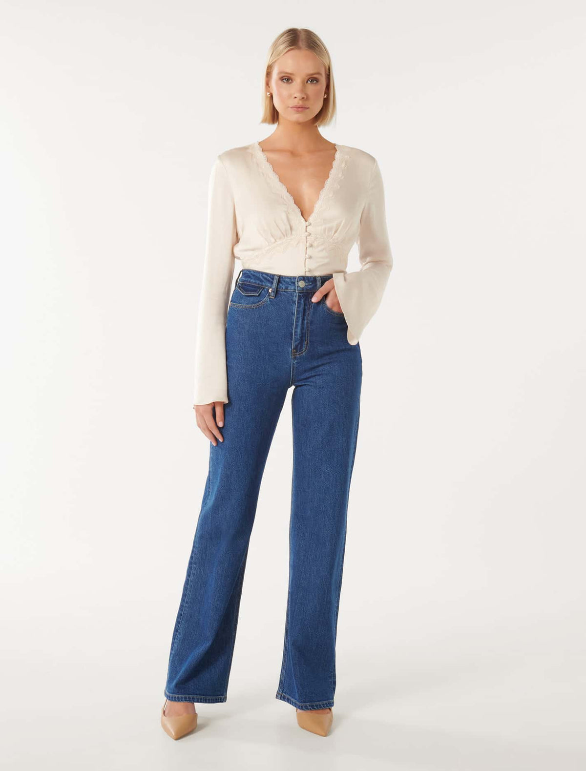 Lily Straight Leg Jean Mid Wash