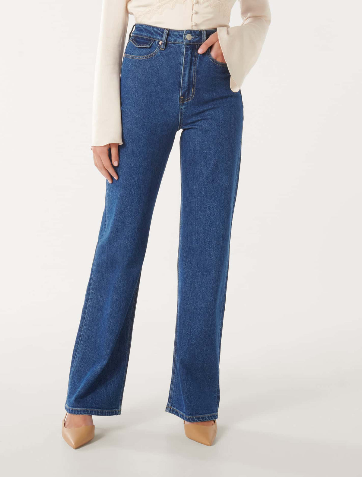 Lily Straight Leg Jean Mid Wash