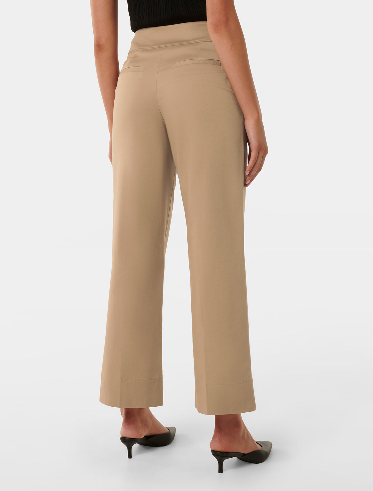 Cassandra Cropped Straight Pant Iced Coffee