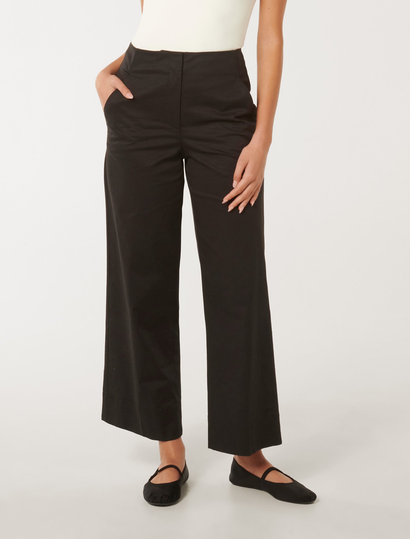 Cassandra Cropped Straight Pant Black