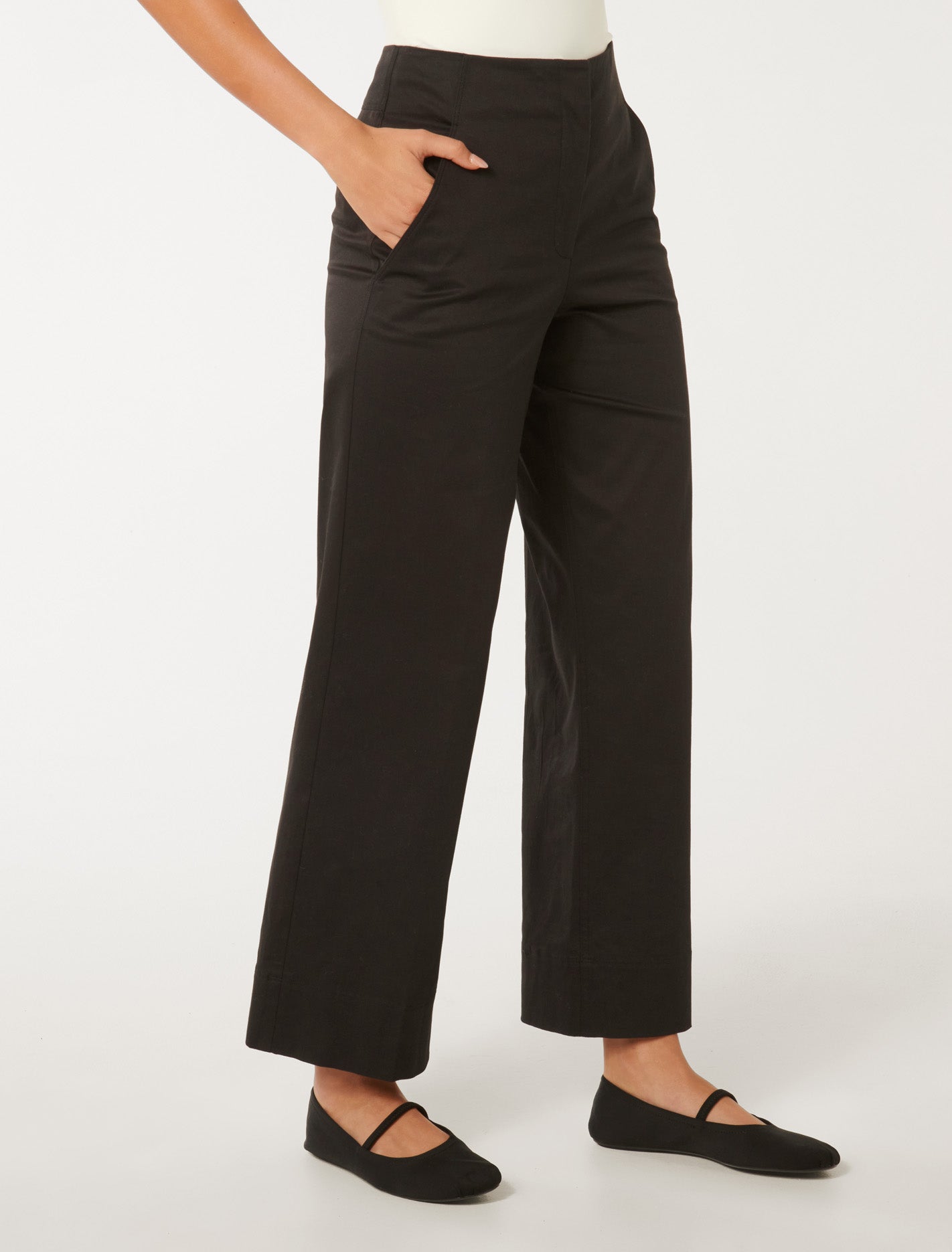 Cassandra Cropped Straight Pant Black