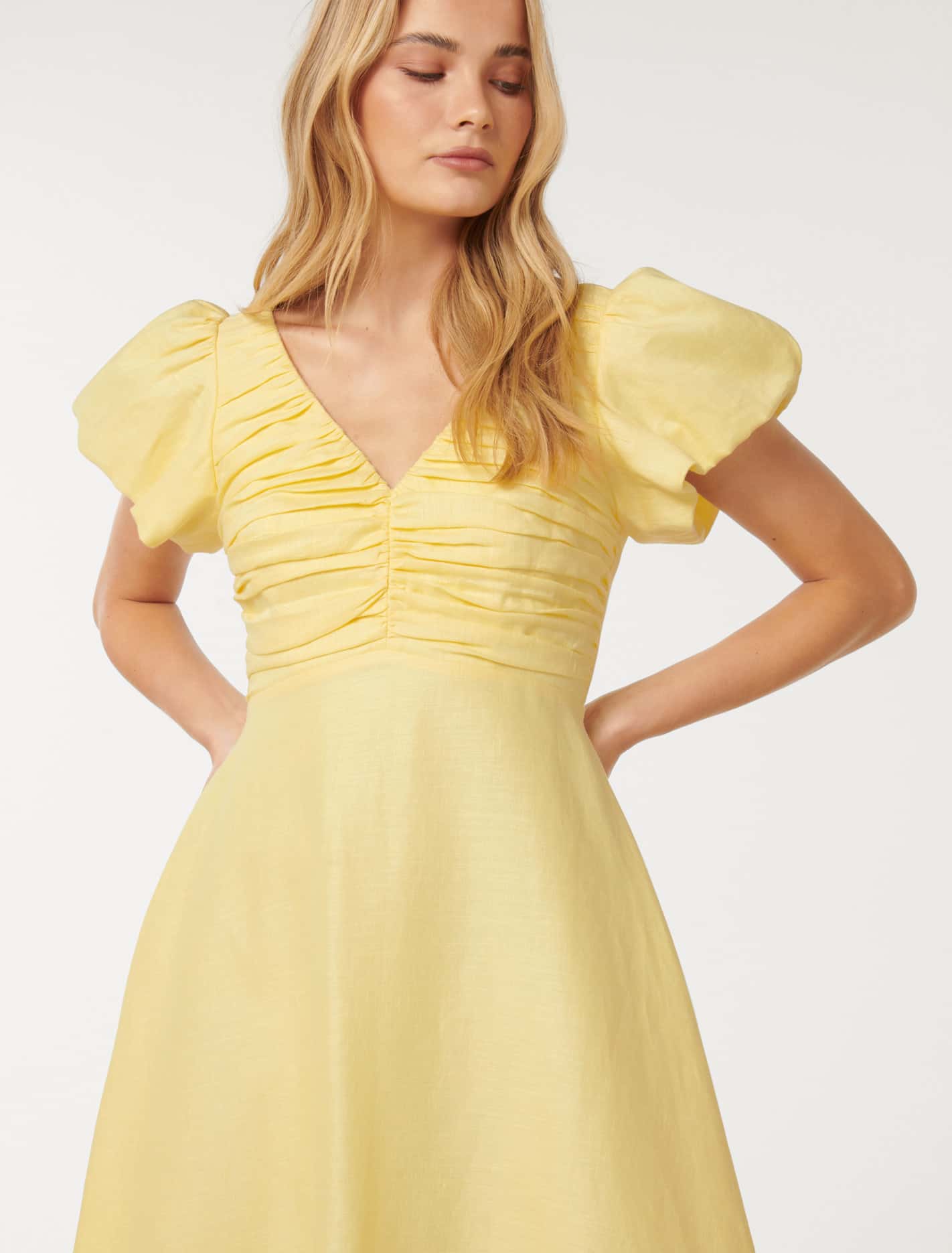 June Ruched Linen Midi Creme Anglaise