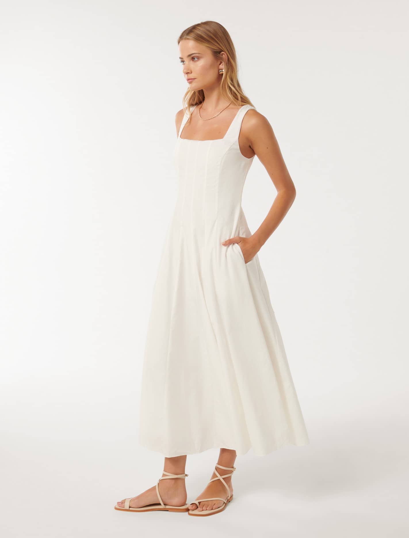 Samera Sleeveless Midi Porcelain