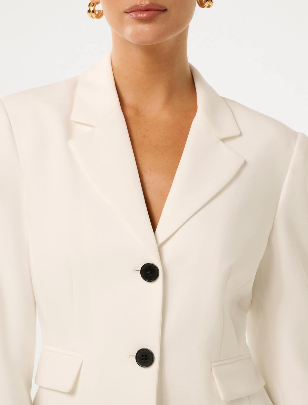 Elleanor Petite Two Button Blazer Cream