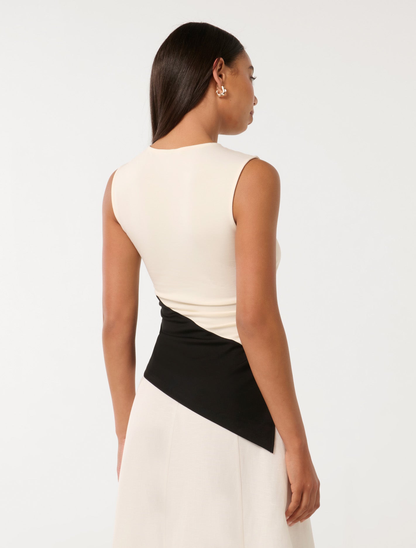 Camryn Two-Tone Asymmetrical Top Cream / Black