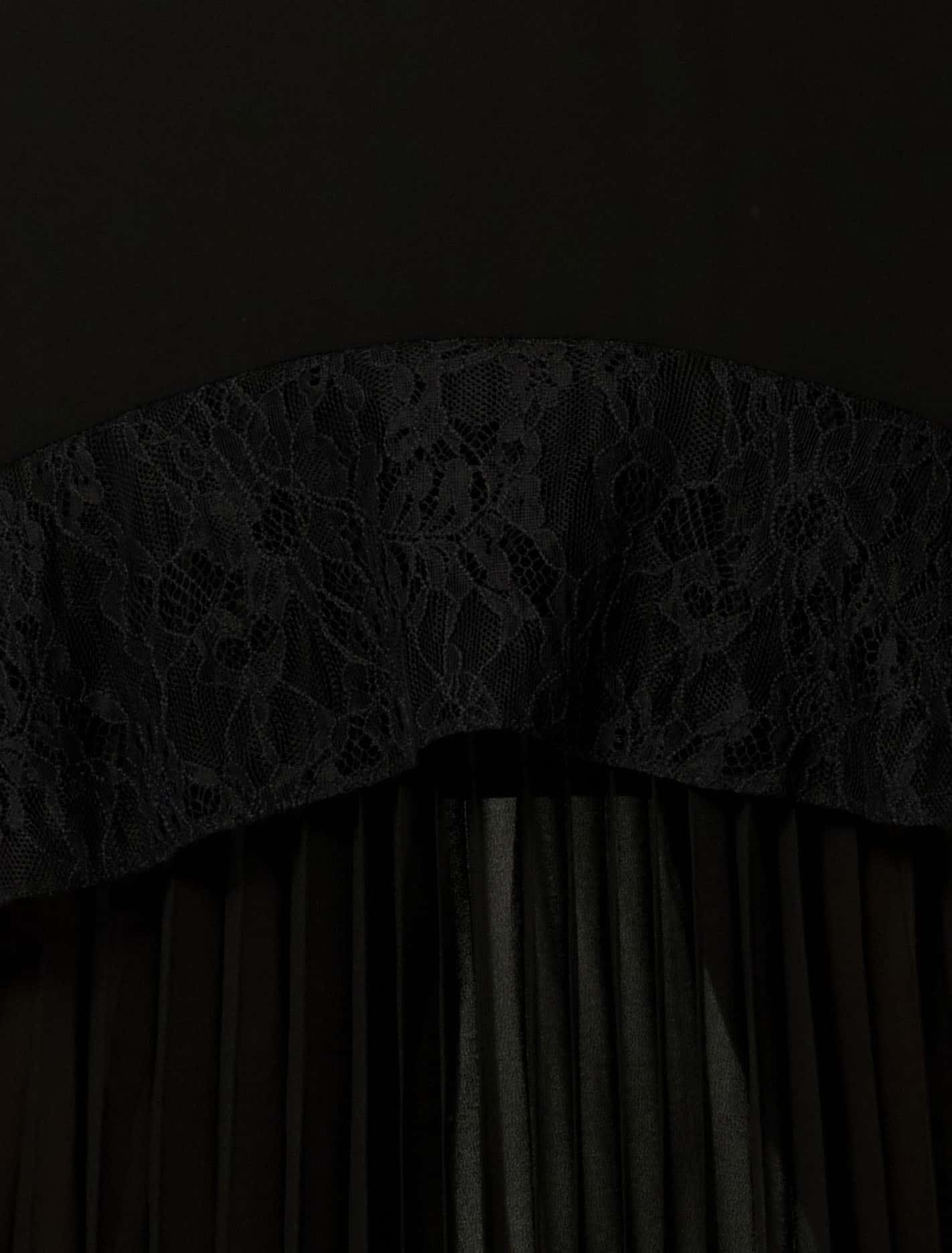 Lara Pleated Ruffle Maxi Black