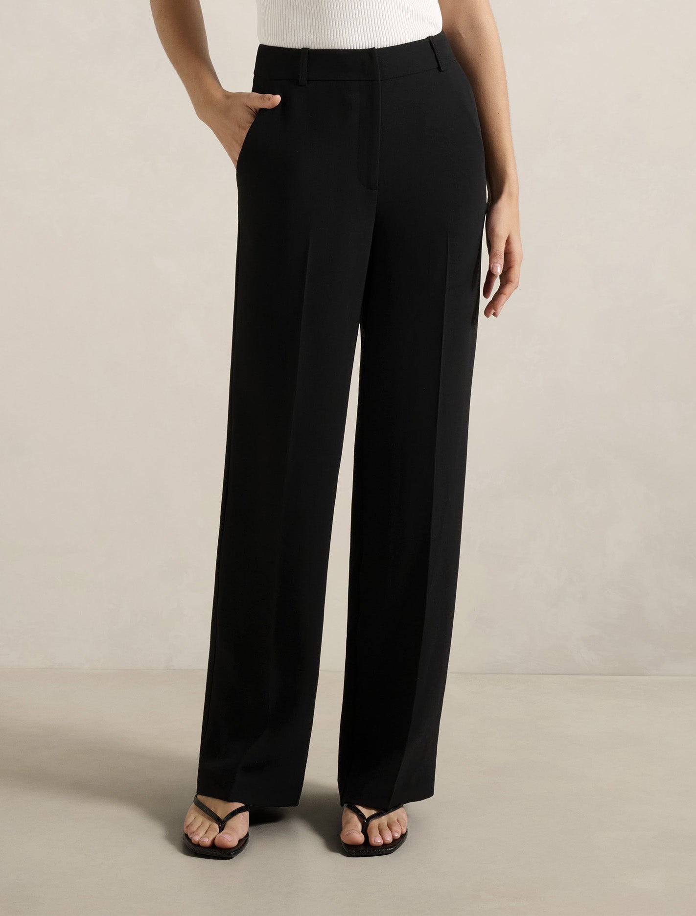 Dahlia Straight Leg Pant Black