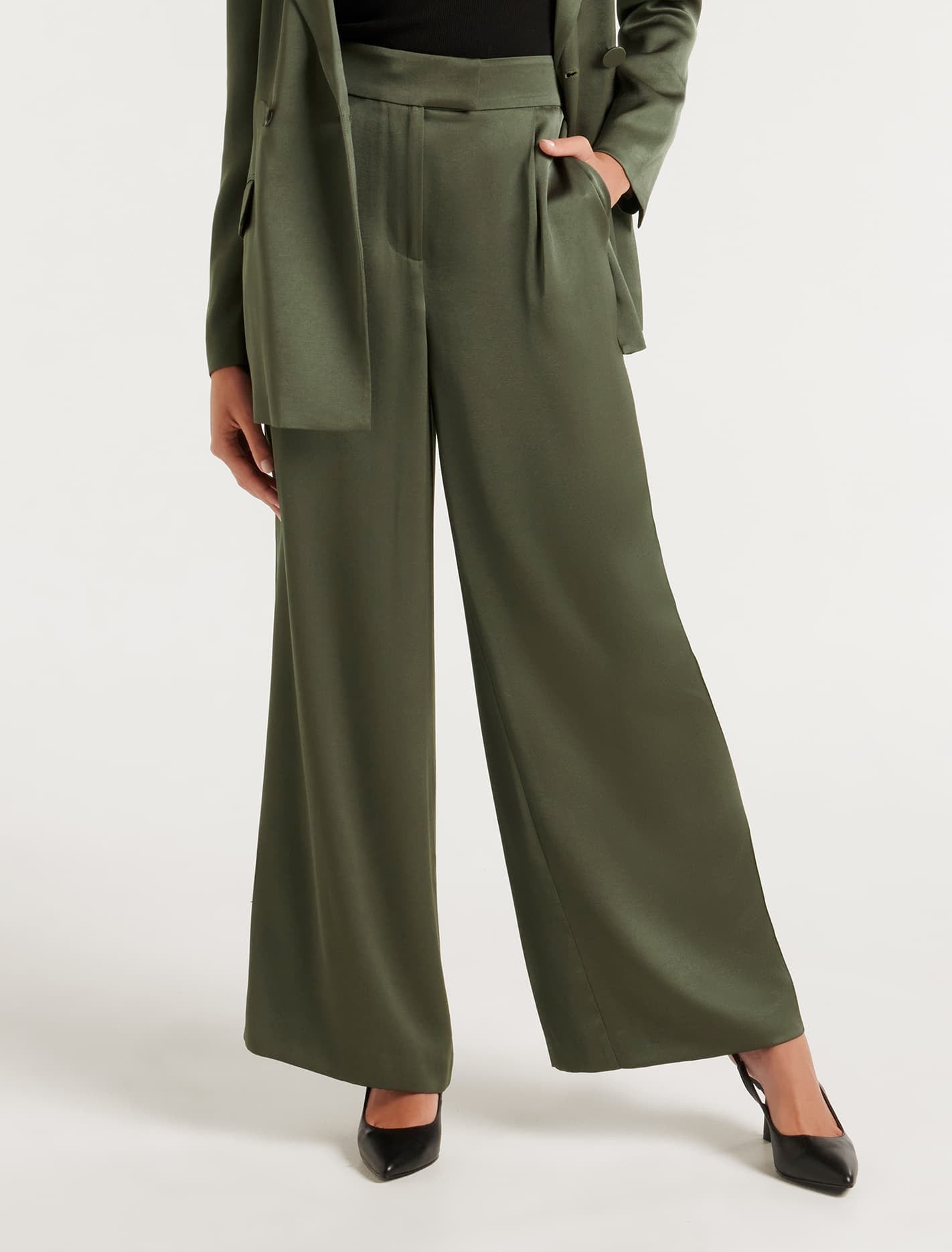 Ever New Alora Petite Satin Wide Leg Pants - Slate Green Suit