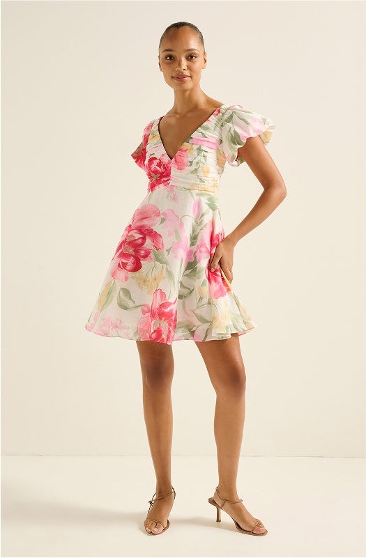 Ever New |Women's Day Dresses | Midi Dresses | Mini Dresses | Shop Now